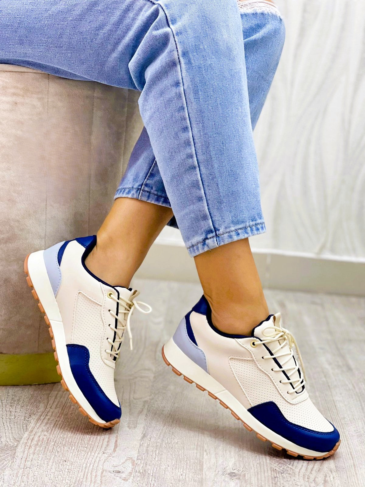gid://shopify/MediaImage/24566346711134